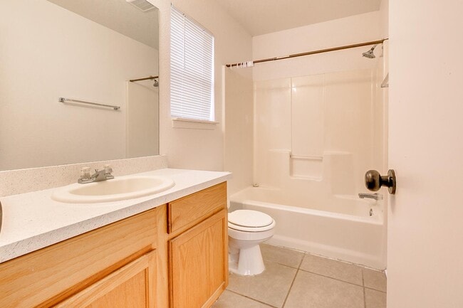 Building Photo - 913 SW 153rd St