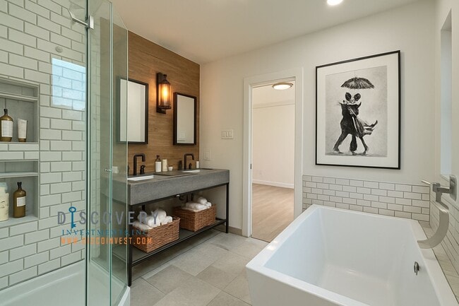 Building Photo - Elegant Modern Montclair Retreat Designed ...