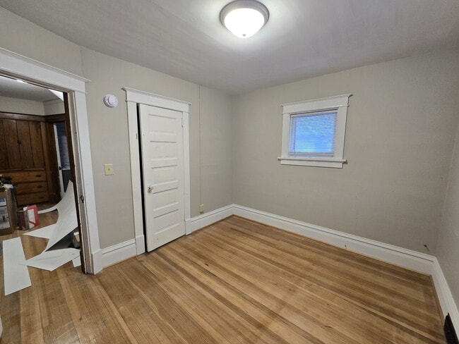 Building Photo - 349 17th St SE