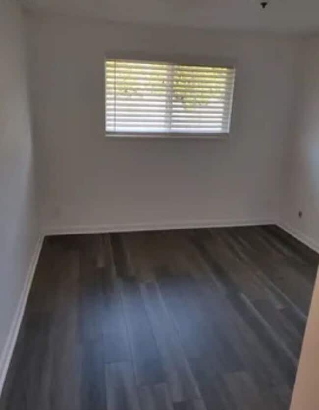 Building Photo - Updated 2-Bedroom Duplex in Thurston Springfield Neighborhood