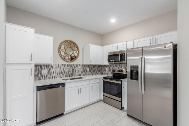 Building Photo - 2134 W Harmont Dr