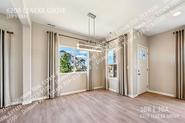 Building Photo - 6208 Lenexa Grv