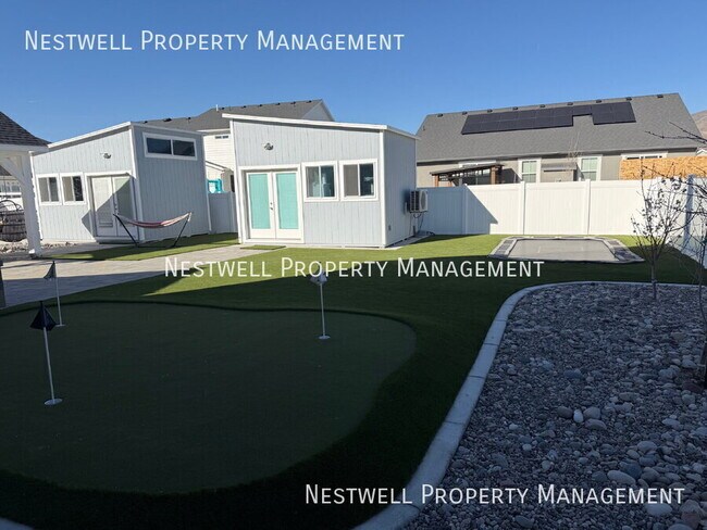 Building Photo - 3848 Safflower Dr