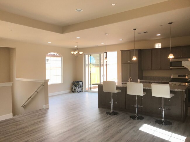 Building Photo - Spacious Home - Newer Build TOSCANO Neighb...