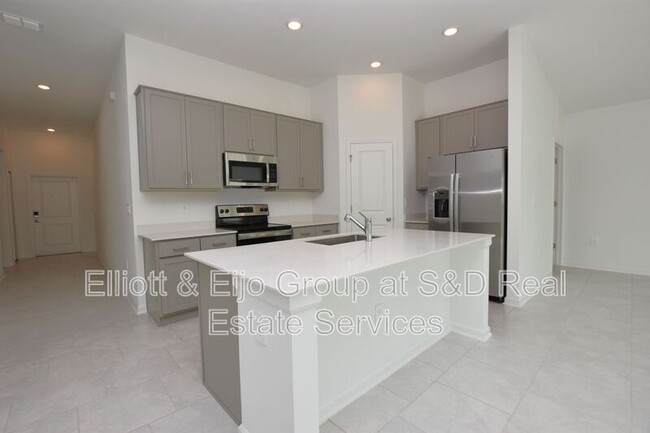 Building Photo - 856 Timberland Dr