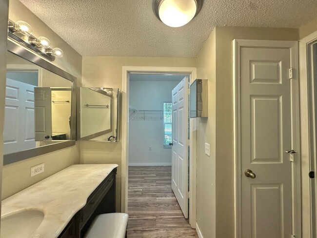 Building Photo - 1 bedroom unit at The Links in Haile Plant...