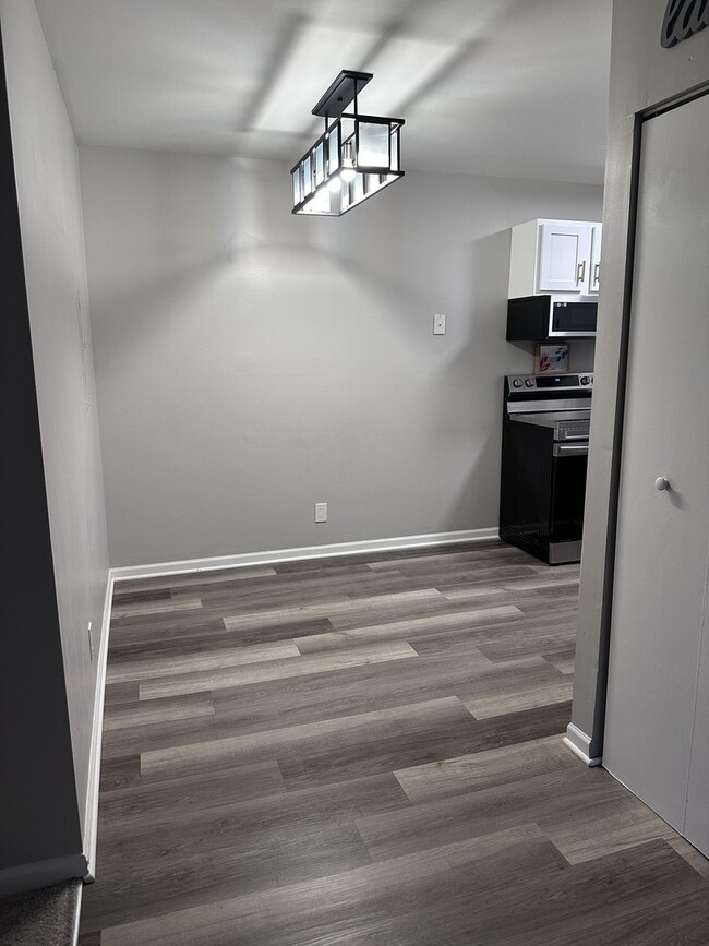 Building Photo - 2600 Light Road