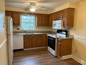 Building Photo - 32A Chestnut Ct