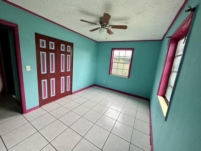 Building Photo - 3014 Vassallo Ave