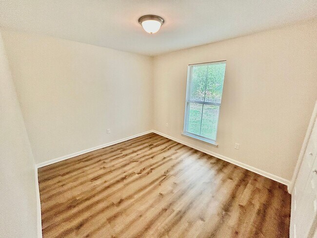 Building Photo - Beautiful New Construction Home in St. Gab...