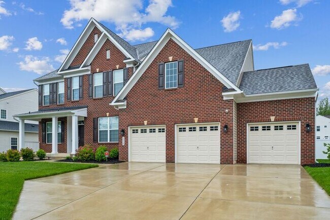 Primary Photo - 5808 Savannah Dr