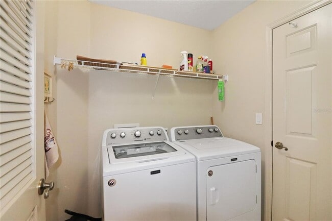 Building Photo - 20846 Queen Alexandra Dr