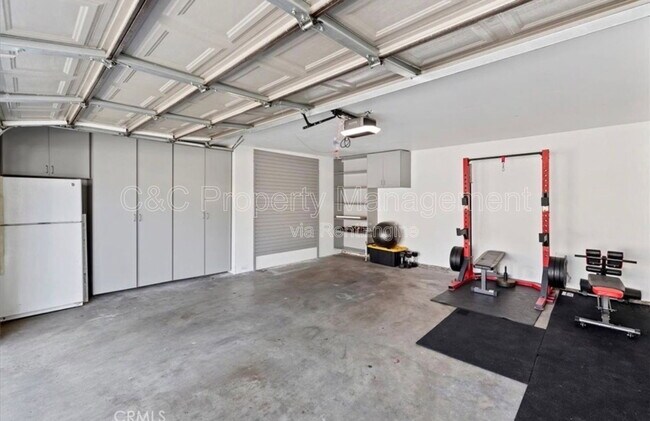 Building Photo - 2764 Tropicana Dr