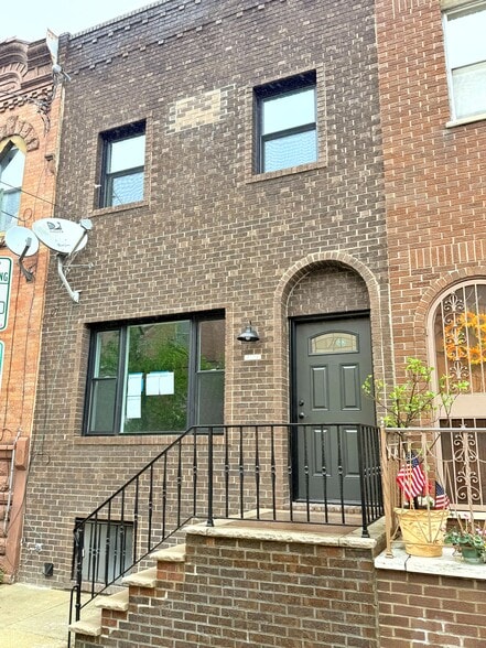 Primary Photo - 2323 S 13th St