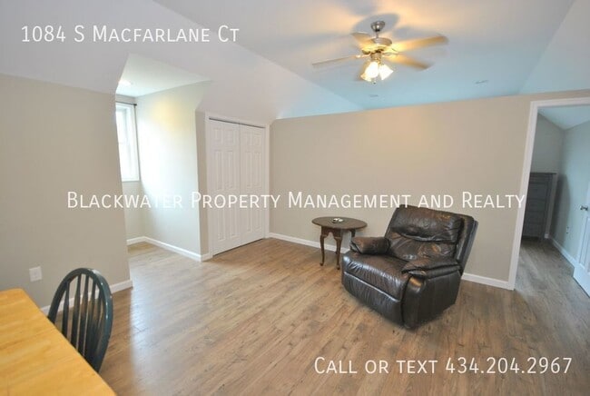 Building Photo - Beautiful Home in Lake Vista