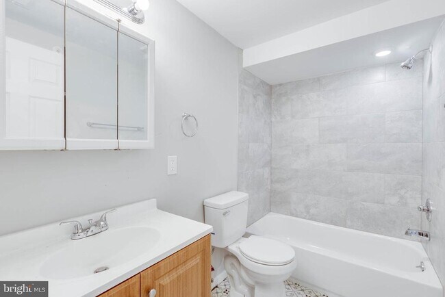 Building Photo - 1225 W Dauphin St