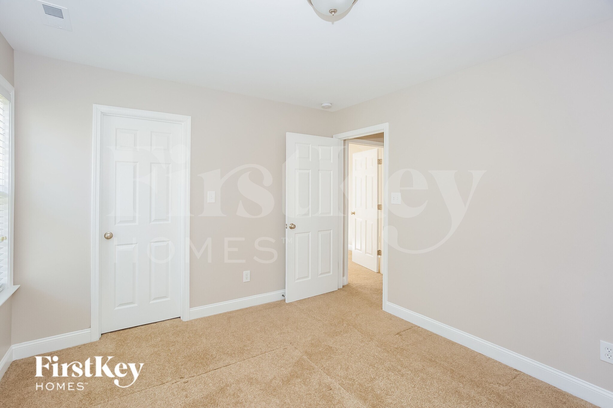 Building Photo - 3277 Westridge Ln SW