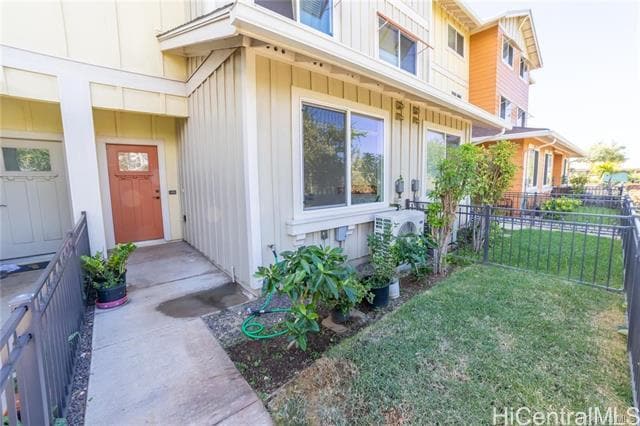 Building Photo - 642 Kakala St