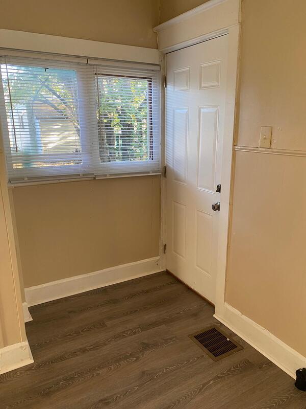 Building Photo - 2867 Indianapolis Ave