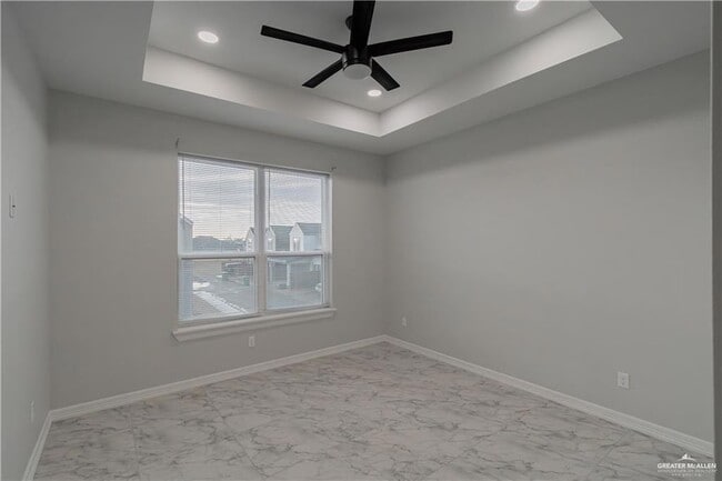 Building Photo - 5510 N Crown Point