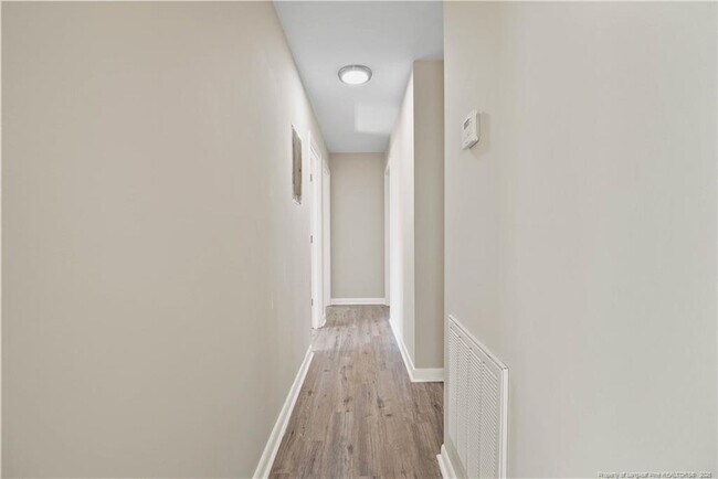 Building Photo - 709 Shambrey St