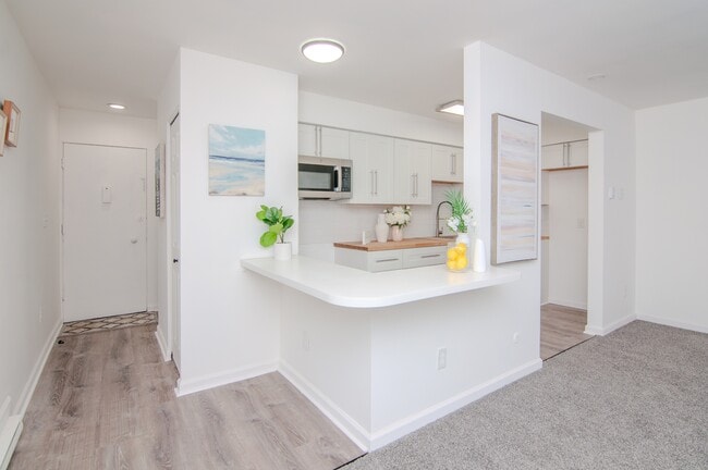 Building Photo - 4194 Packard St