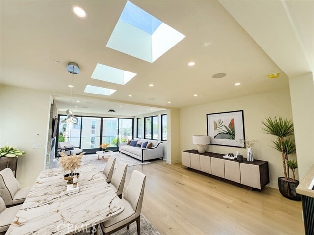 Building Photo - 404 16th St