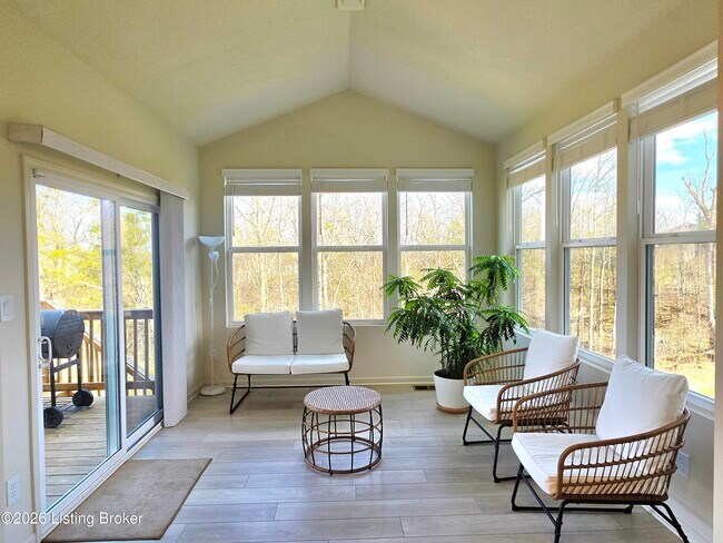 Building Photo - 17505 Shakes Creek Dr