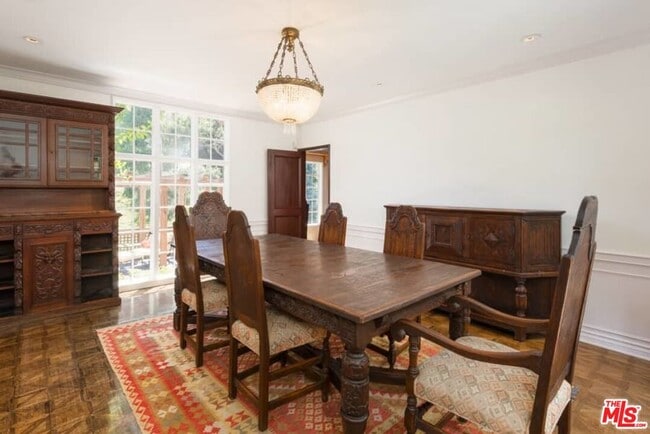 Building Photo - 1957 Mandeville Canyon Rd