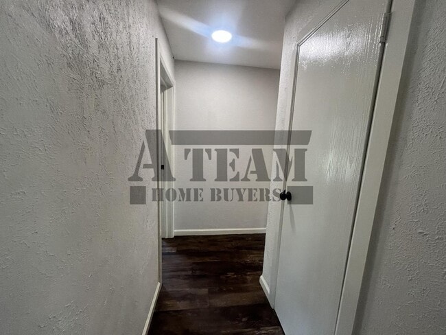 Building Photo - 3 Bed 1 Bath home for rent!