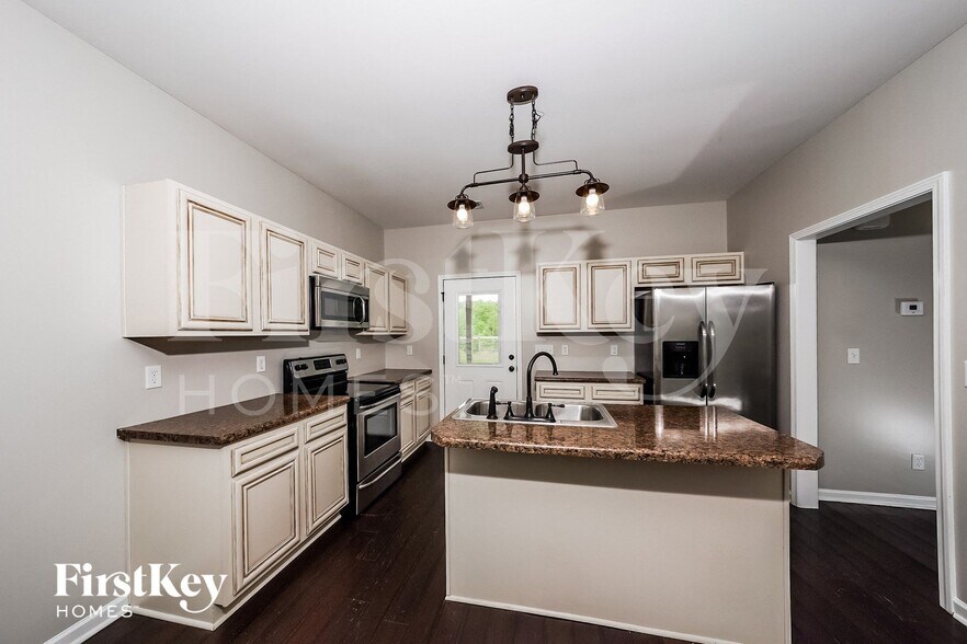 Building Photo - 345 Deer Creek Way