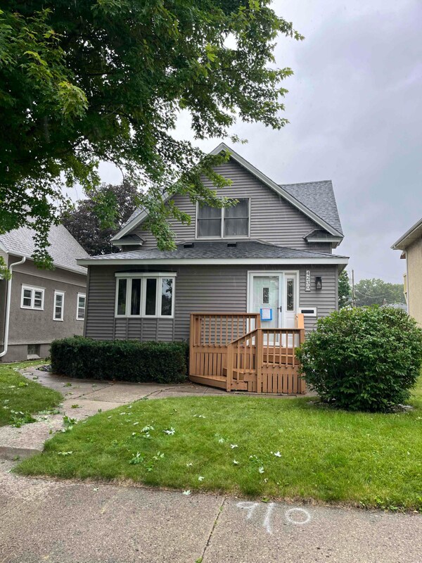 Building Photo - 4230 S 39th Ave