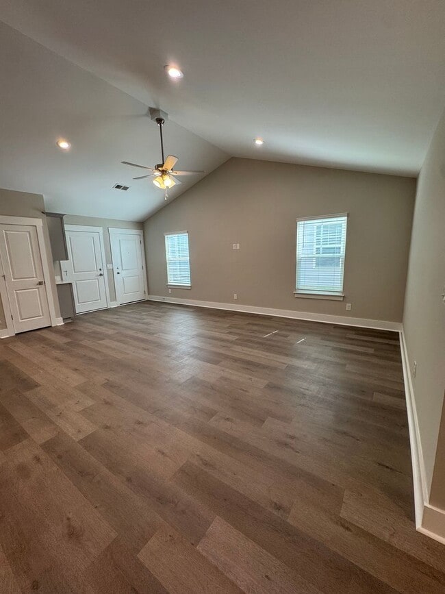 Building Photo - 129 Brawley Villas Pl