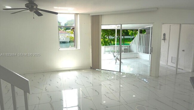 Building Photo - 1705 San Remo Cir