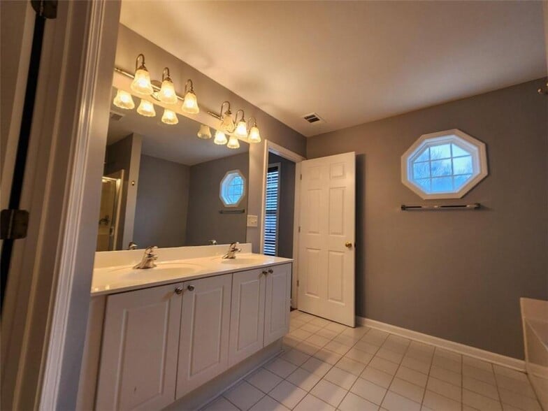 Building Photo - 3542 Spring View Ct