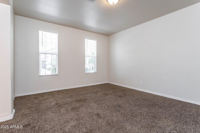 Building Photo - 2552 N Riley Rd