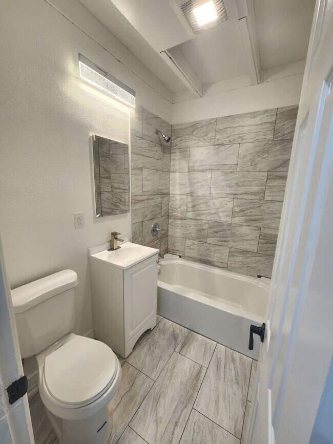 Building Photo - **COMING SOON** Newly Remodeled 2 bedroom located in Chocolate Drop area!!