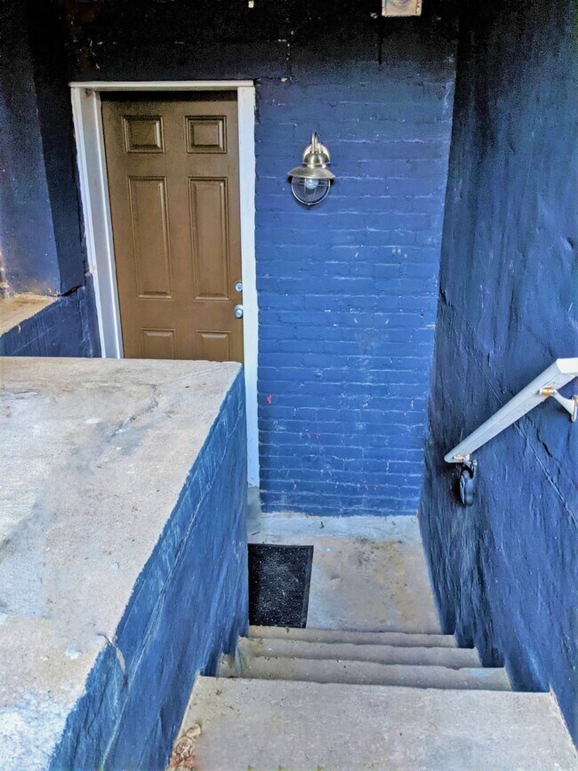 Building Photo - 627 Lamont St NW