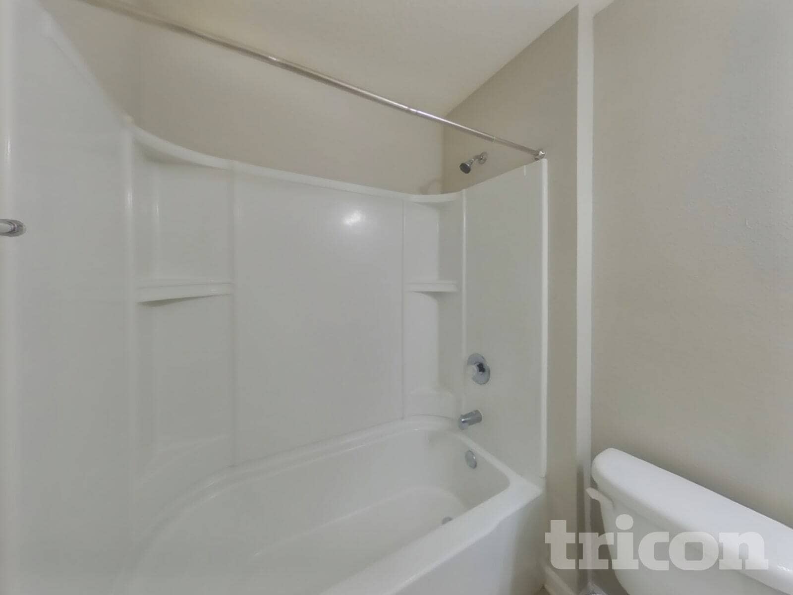 Building Photo - 15963 Bainebridge Dr