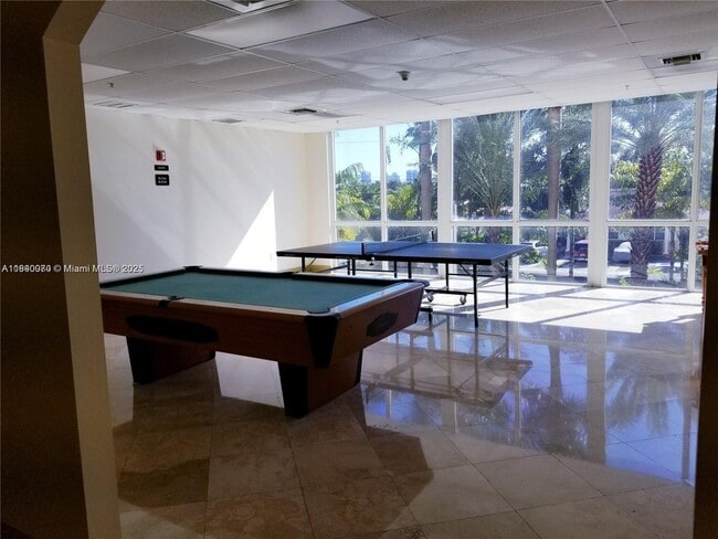 Building Photo - 3500 Coral Wy