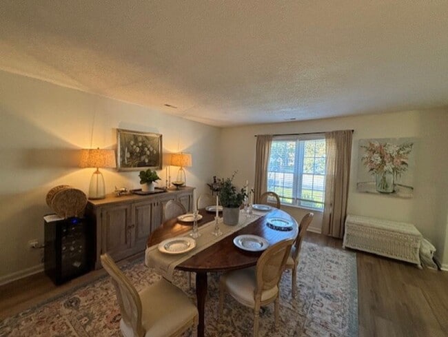 Building Photo - Glenwood