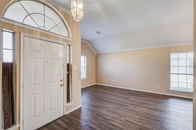 Building Photo - 3844 Harrison Dr