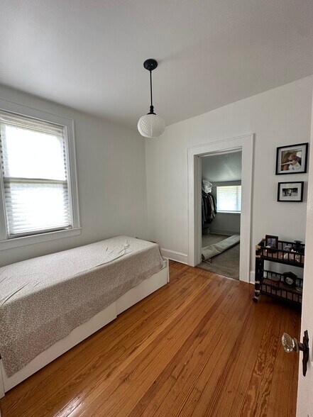 Building Photo - 225 Hudson Pl