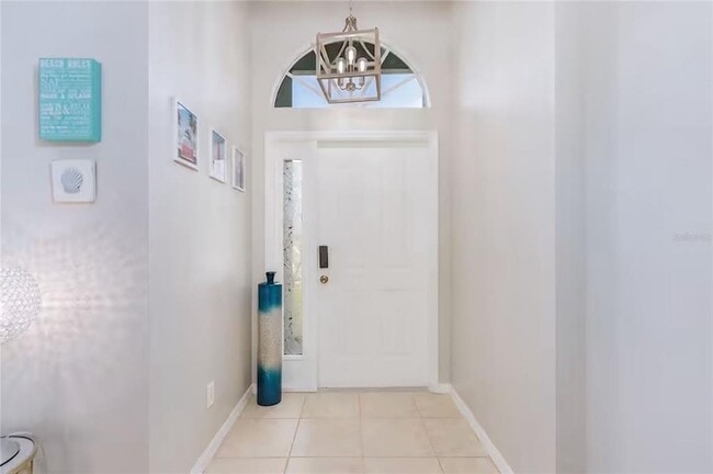 Building Photo - 2705 SW 11th Pl