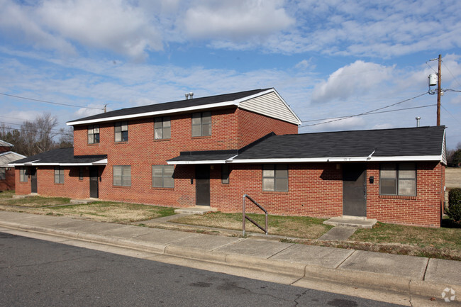 Primary Photo - Zion Hills Apartments