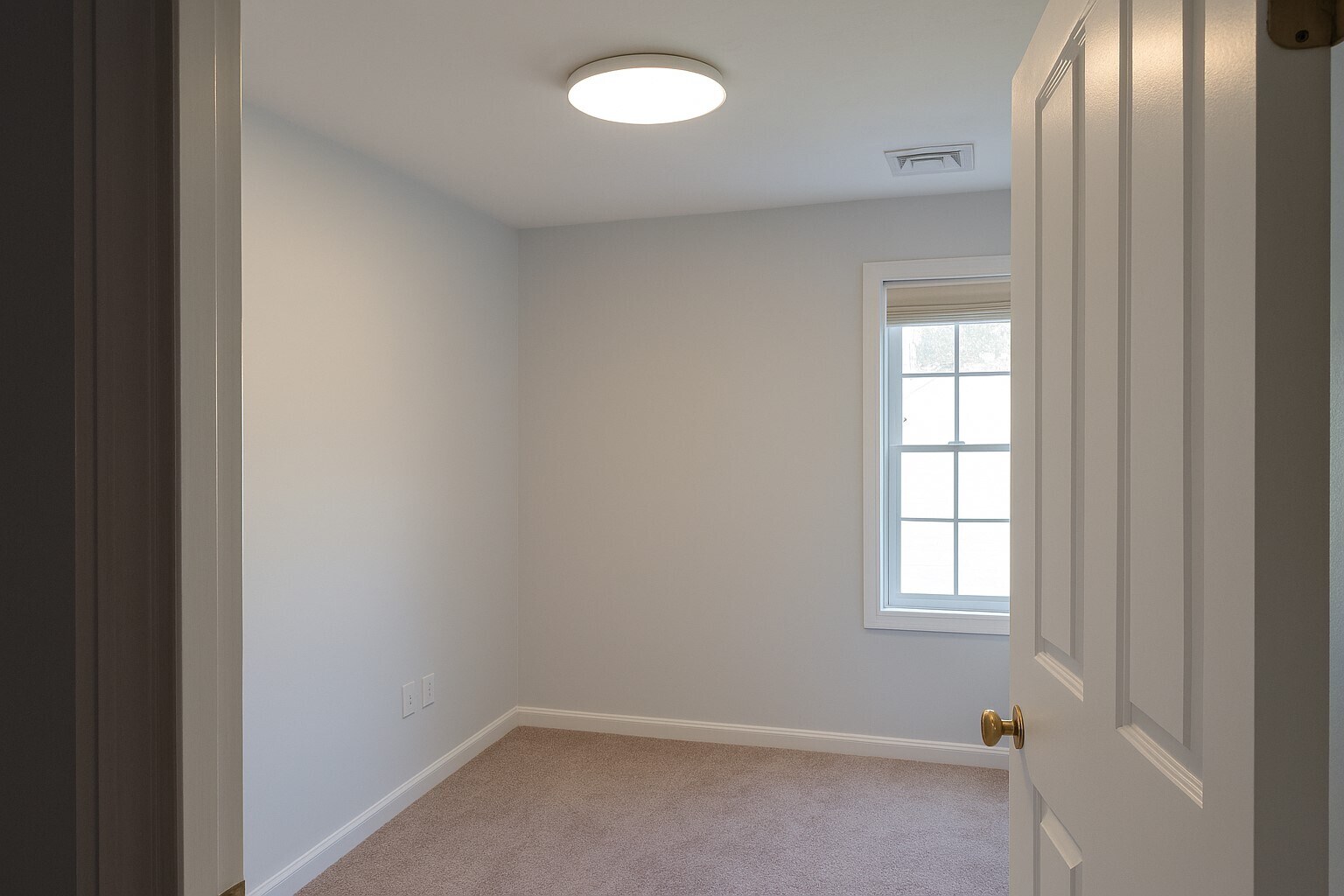 Building Photo - 6 Pepperbush Court