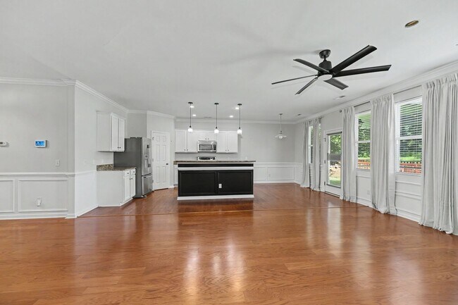 Building Photo - 247 Clayburne Dr