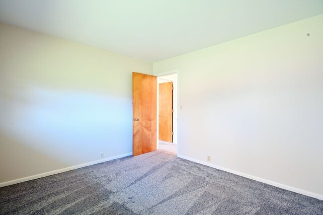 Building Photo - 272 WY-335