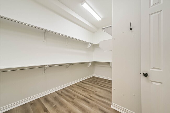 Building Photo - 1202 Maroon Ln