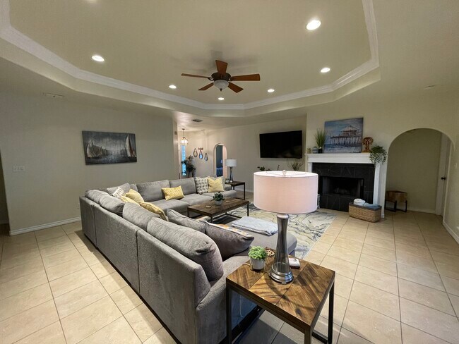 Building Photo - 14001 La Blanquilla Dr